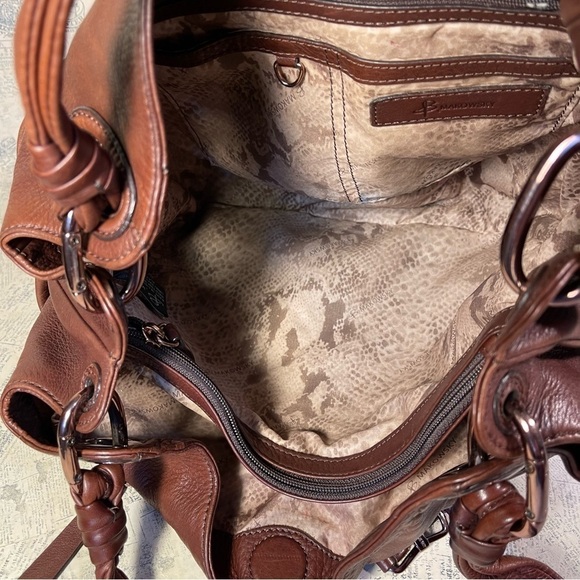 B. MAKOWSKY Alice Shoulder Bag Brandy - Picture 8 of 16